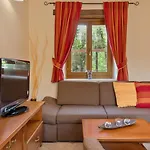 Rustic Catarina With Pool In Tinjan Villa