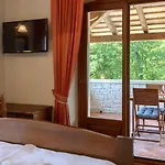 ヴィラ Rustic Catarina With Pool In Tinjan *