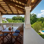 Rustic Catarina With Pool In Tinjan Kringa