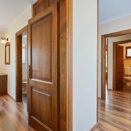 Rustic Catarina With Pool In Tinjan Villa