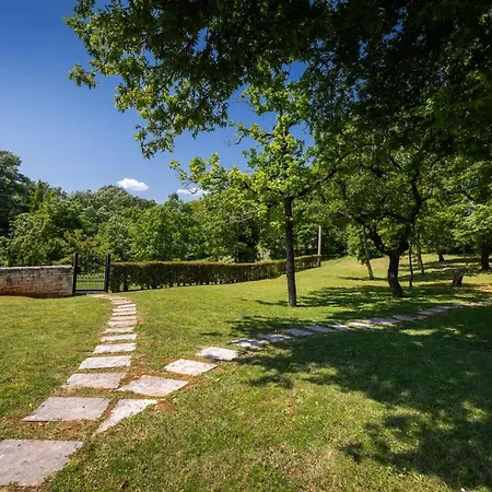 Rustic Catarina With Pool In Tinjan * Kringa