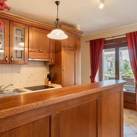 Rustic Catarina With Pool In Tinjan Kringa