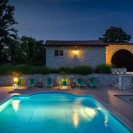 Rustic Catarina With Pool In Tinjan