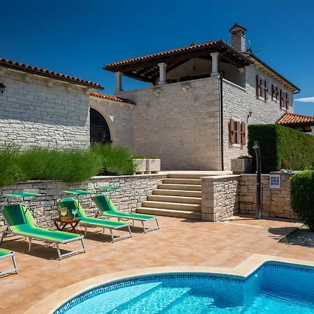 Villa Rustic Catarina With Pool In Tinjan
