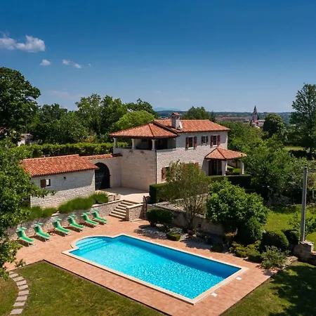 Villa Rustic Catarina With Pool In Tinjan Kringa