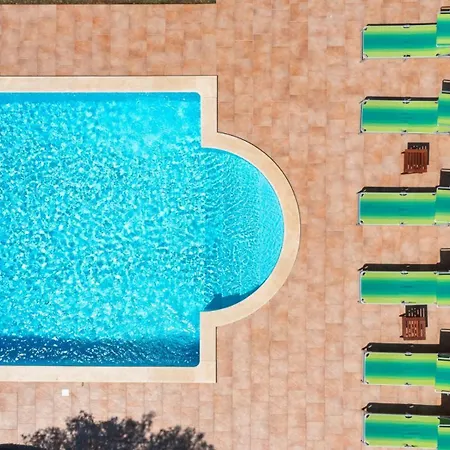 וילה Rustic Catarina With Pool In Tinjan Kringa